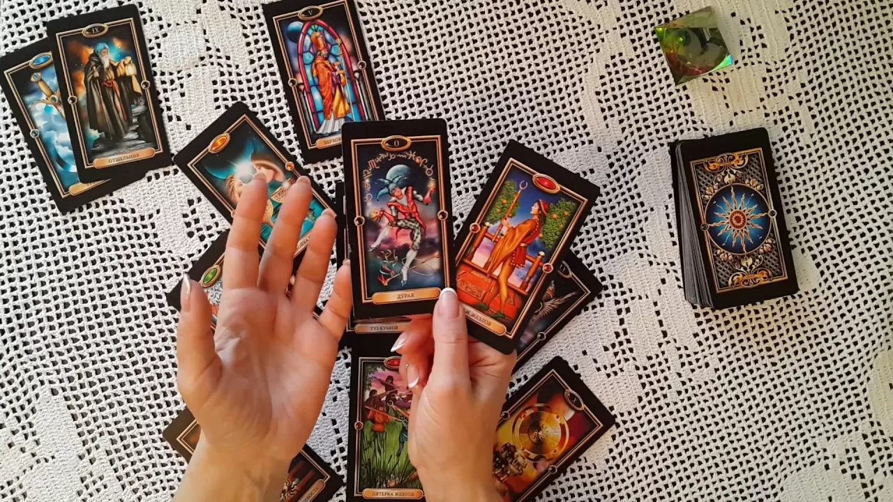 Как правильно гадать на картах Таро: правила, примеры и особенности 